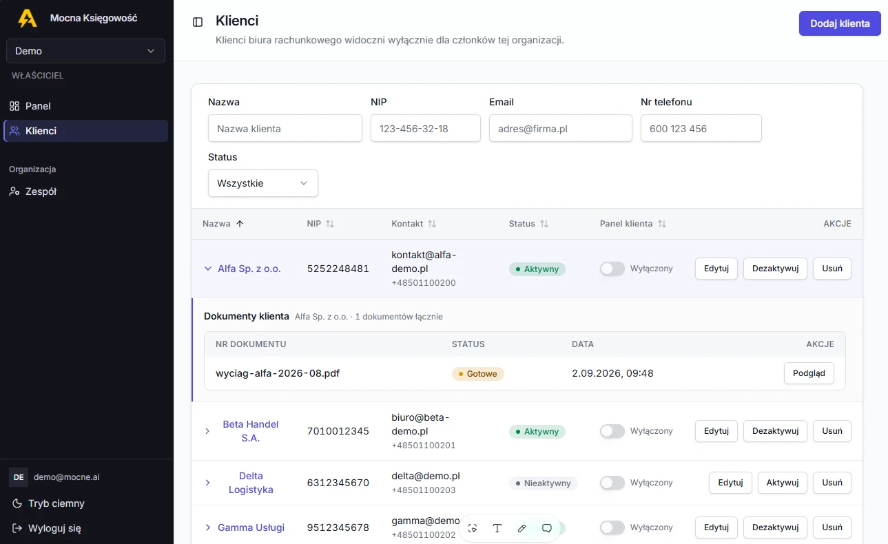 Screenshot: Mocna Księgowość client list with document statuses